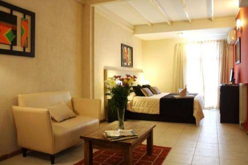 Ker Urquiza Hotel & Suites