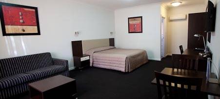 Best Western Plus Charles Sturt Suites & Apartments