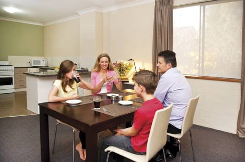 Oxley Court Serviced Apartments