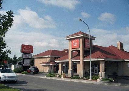 Econo Lodge Inn and Suites Lethbridge