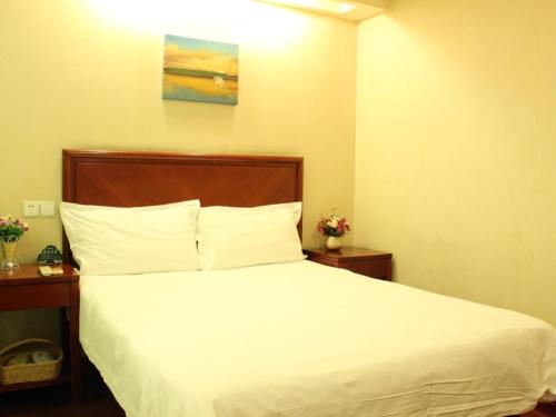 GreenTree Inn JiangSu NanTong HongMing Plaza Express Hotel