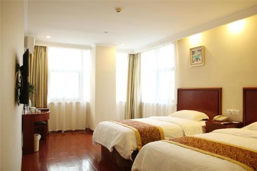 GreenTree Inn Liaoning Dalian Wuyi Square Express Hotel