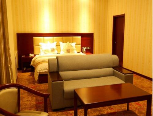 Huating Business Hotel