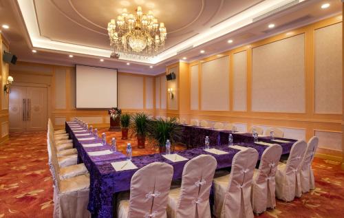 Vienna Hotel Xixiang Gushu