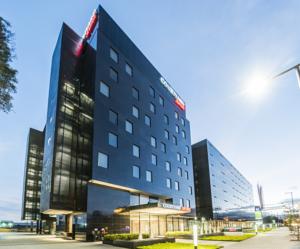 Courtyard by Marriott Bogota Airport Hotel  Hotels  Bogotá