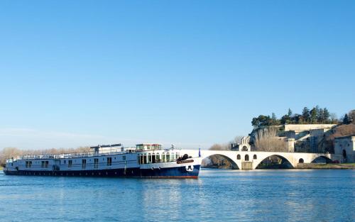 Bateau Hotel le Chardonnay