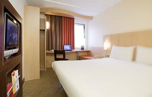 ibis London Gatwick Airport