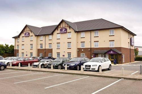 Premier Inn Coventry (M6 J2)