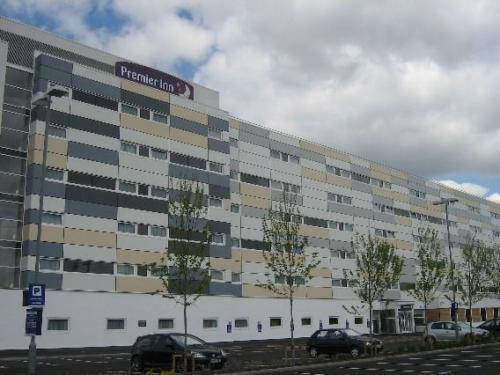 Premier Inn Manchester Airport Runger Lane South