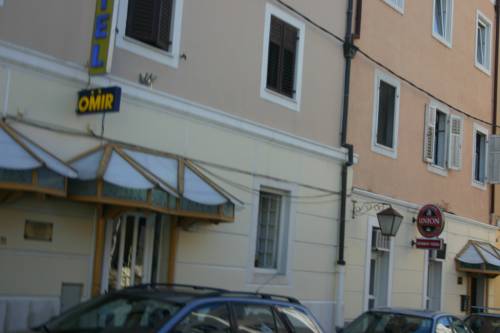 Hotel Omir