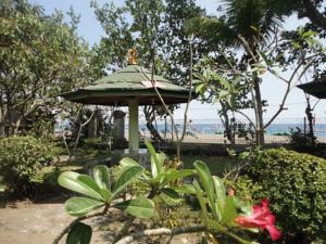 Pakuna Beach Hotel  Hotels  Senggigi