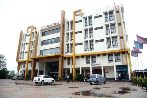 Hotel Raja Bhoj