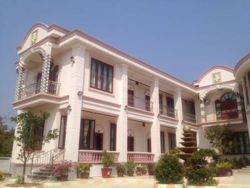 Phedsamone Chalounxay Hotel