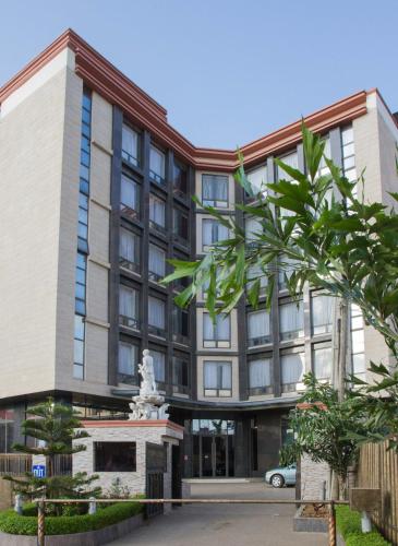 Golden Tulip Essential Lagos Airport Hotel