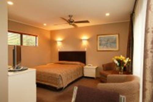 Cornwall Park Motor Inn