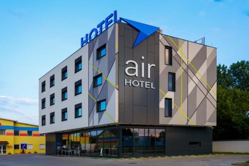 Air Hotel