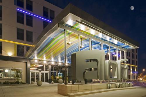 Aloft Chicago O