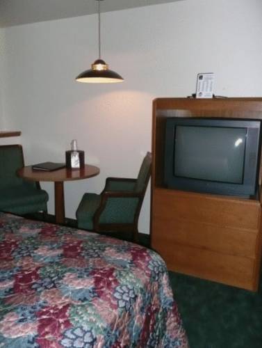 Bay City Motor Inn