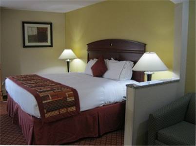 Best Western Plus Kansas City Airport - KCI East