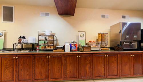 Country Inn & Suites Council Bluffs