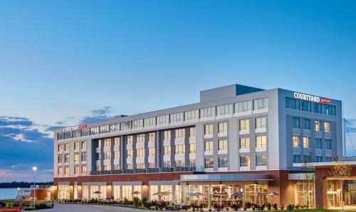 Courtyard by Marriott Erie Bayfront