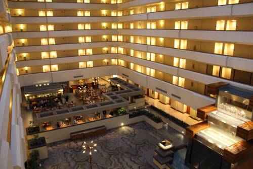 DoubleTree by Hilton Fresno Convention Center