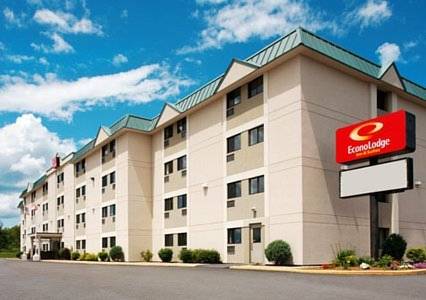 Econo Lodge Inn & Suites Bangor