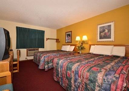 Econo Lodge Inn & Suites Bettendorf