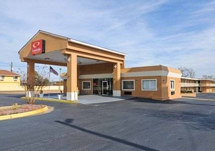 Econo Lodge Inn & Suites Macon