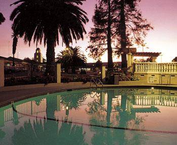 Best Western PLUS El Rancho Inn