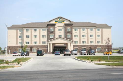 Expressway Suites Fargo