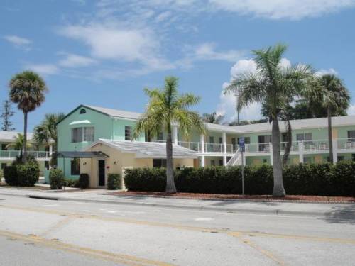 Holiday House Motel Hotel  Motels  Lake Worth