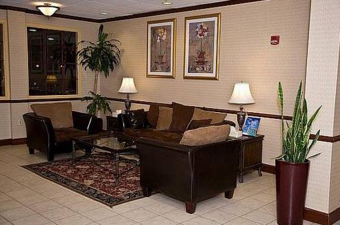 Holiday Inn Cleveland Airport