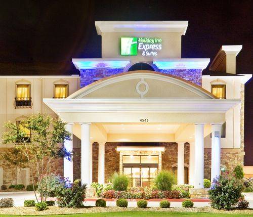 Holiday Inn Express Hotel and Suites Texarkana