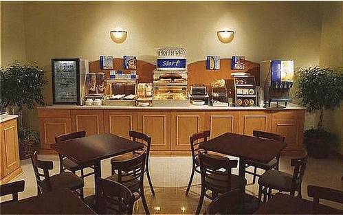 Holiday Inn Express Hotel & Suites Beaumont Northwest