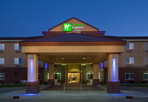 Holiday Inn Express & Suites Aberdeen