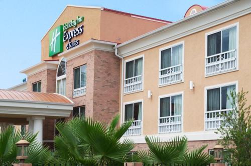 Holiday Inn Express & Suites Alexandria