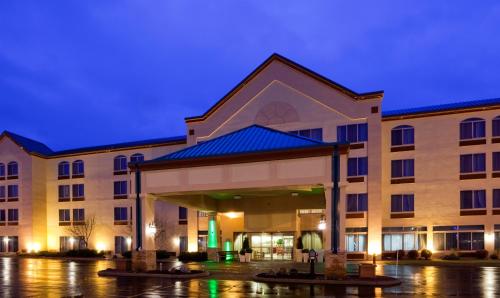 Holiday Inn Hotel & Suites Wausau-Rothschild