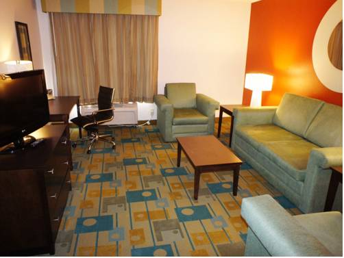 La Quinta Inn & Suites Nashville Airport