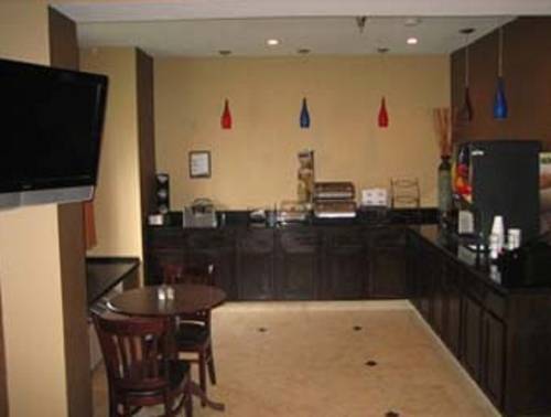 Microtel Inn and Suites Lafayette