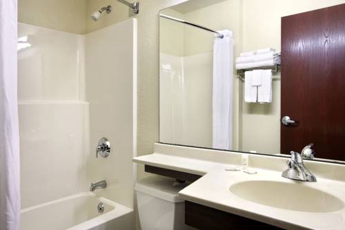 Microtel Inn & Suites by Wyndham Green Bay