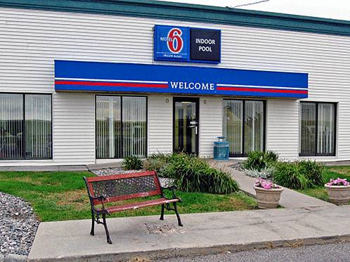 Motel 6 Fargo - North