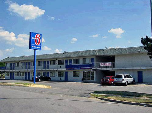 Motel 6 Kansas City North - Airport