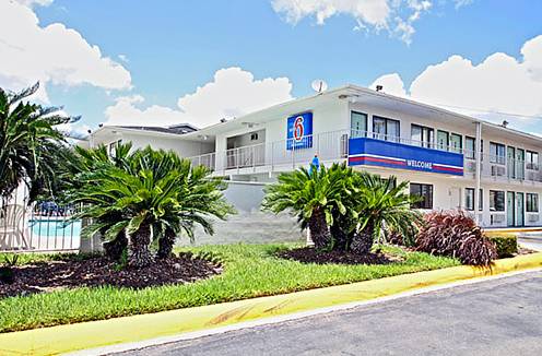 Motel 6 - McAllen