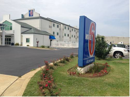 Motel 6 - Montgomery / Hope Hull