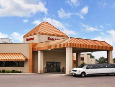 Ramada Hotel and Suites Sioux Falls