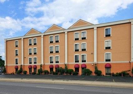 Rodeway Inn & Suites O