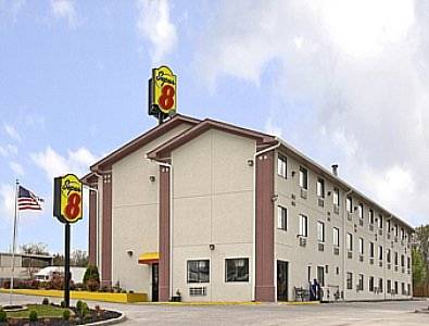 Super 8 - Johnson City